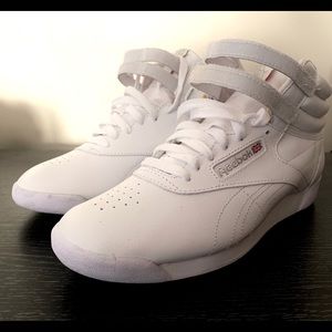 Reebok White Leather High Top Classics NWT